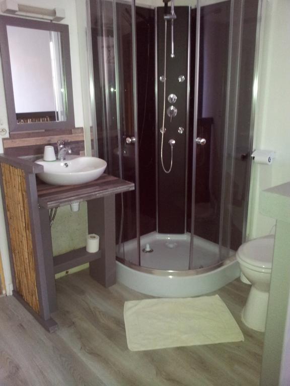 Auberge Bella Riva Creysse  Luaran gambar